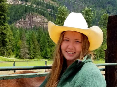 Art and animal-assisted therapy give girls other ways to release and work through their emotions. Through around-the-clock interactions with our trained staff, girls receive constant feedback and mentoring in their thoughts and actions.